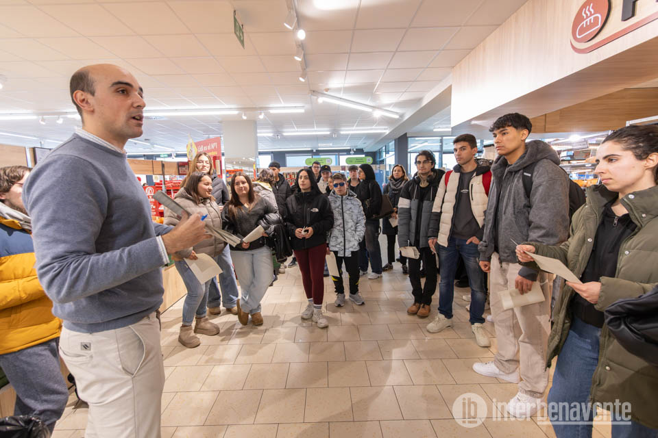 Visita Lidl alumnos comercio 2025