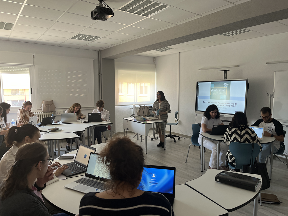 Profesoras en curso metodologías activas ACbR